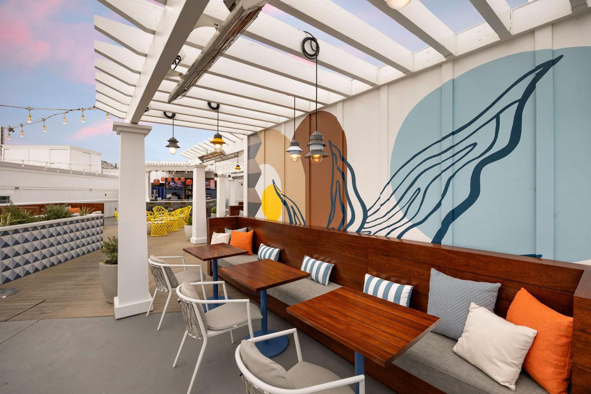 Inn At The Pier Pismo Beach, Curio Collection By Hilton Eksteriør billede